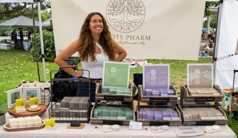 🎄Rooted in Giving: 5 Reasons to Shop Small & Non-Toxic This Holiday Season